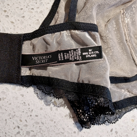 Victoria's Secret - Lace-up Halter Bralett (never worn) - Picture 3 of 5